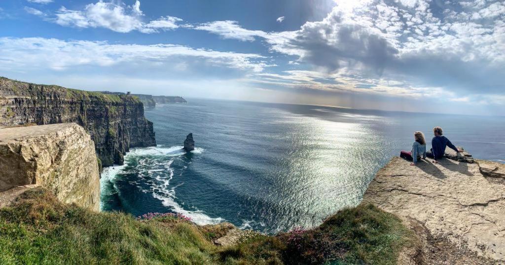 Lahinch -Beach -Surf- Hostel Zewnętrze zdjęcie
